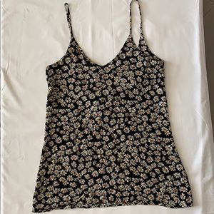 Brandy Melville Daisy tank top